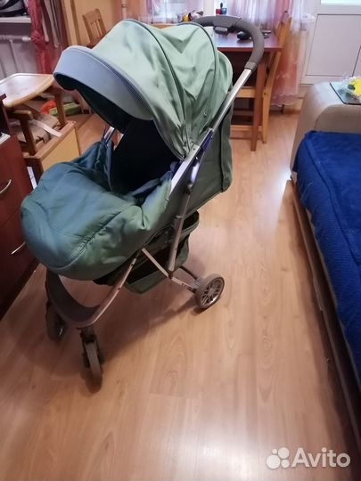 Прогулочная коляска