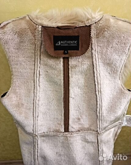 Безрукавка жилет женские