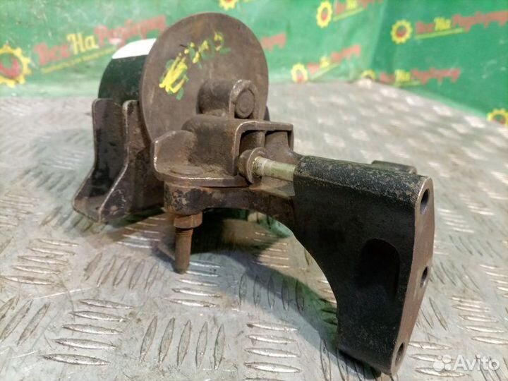 Опора двигателя Nissan Almera