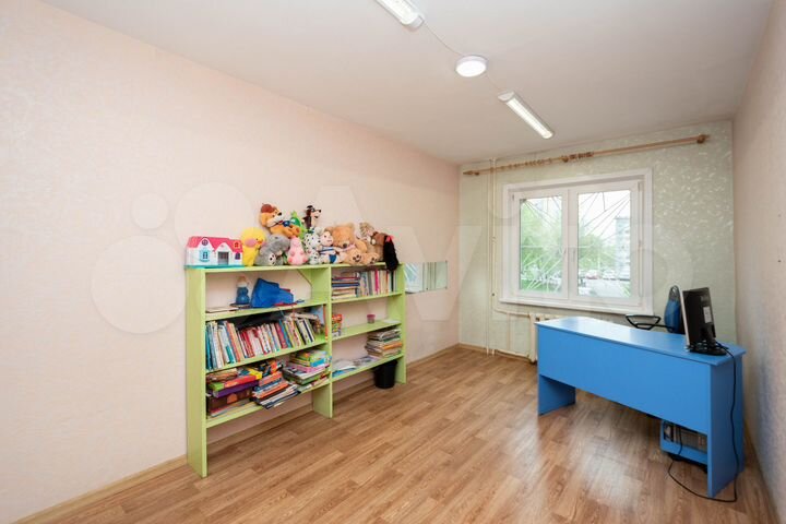 4-к. квартира, 131 м², 1/9 эт.