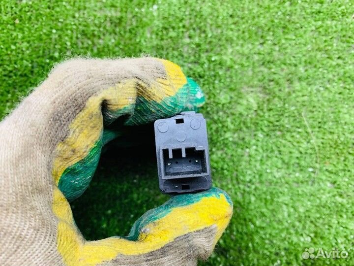 Датчик педали тормоза (лягушка) Volvo28432064