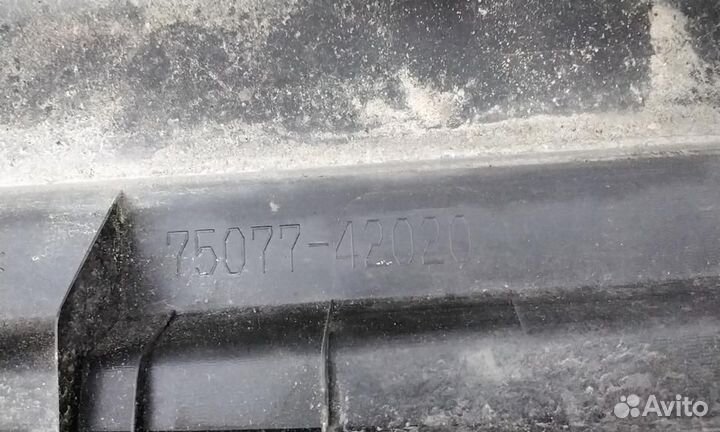 Накладка двери задней правой Toyota RAV4 CA40 Restail