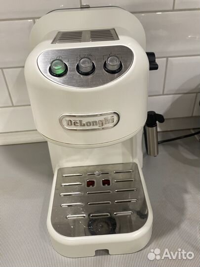 Кофеварка рожковая delonghi