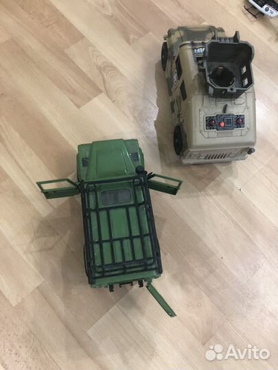 Внедорожники 2 шт