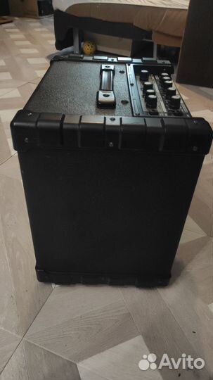 Roland cube 30 bass