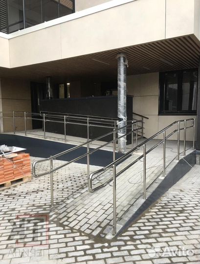 Монтаж перил