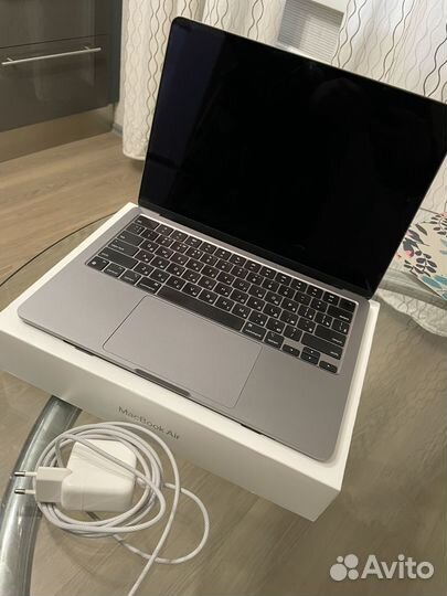 Apple macbook air 13 2022 m2 256gb