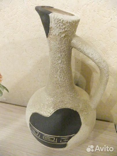 Кувшин из глины