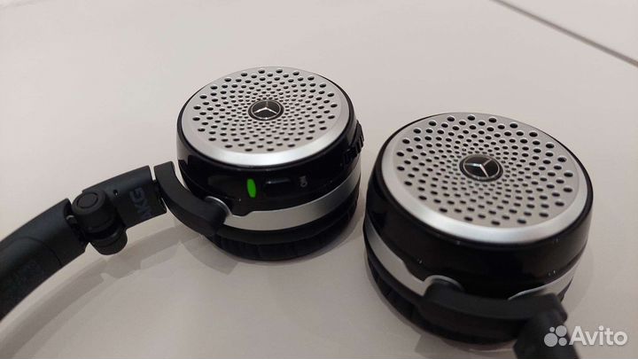 Беспроводные наушники от mercedes