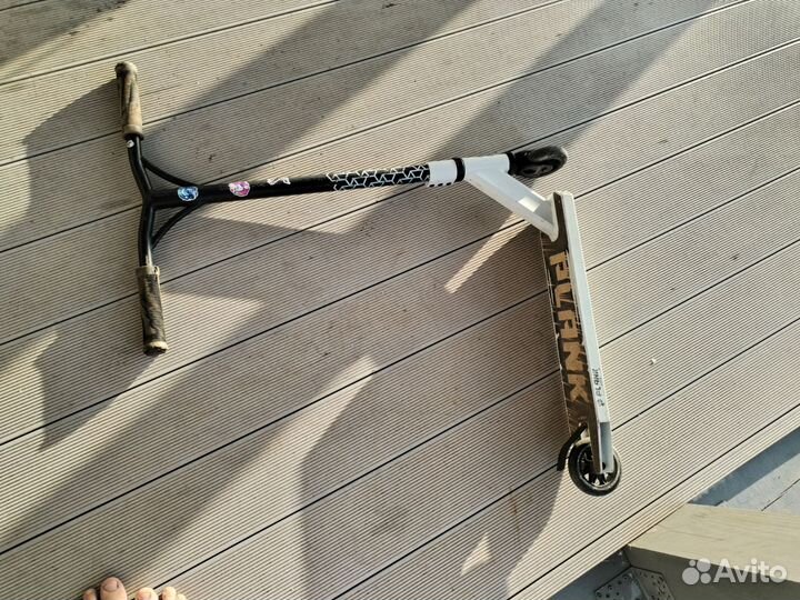 Трюковой самокат парк