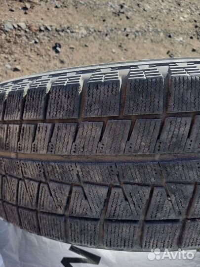 Bridgestone Blizzak Revo GZ 225/65 R18