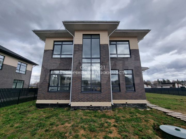 Коттедж 172,7 м² на участке 12 сот.