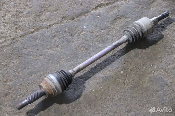 Привод в сборе зад на Мазда Трибьют