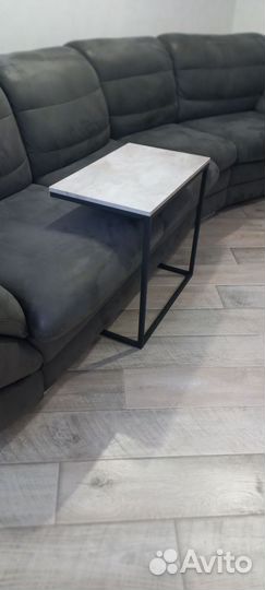 Журнальный столик приставной