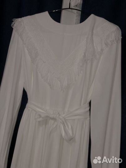 Платье белое