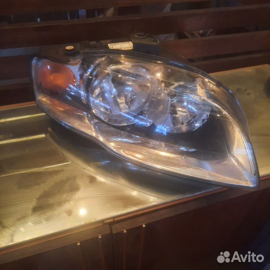 Фара передняя правая audi а4 б7