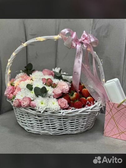 Цветы и подарки