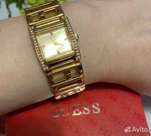 Часы женские guess