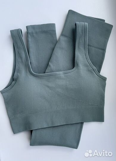 Спортивный костюм новый