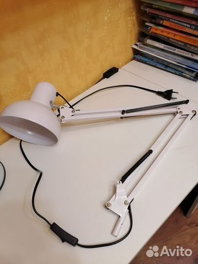 Лампа настольная