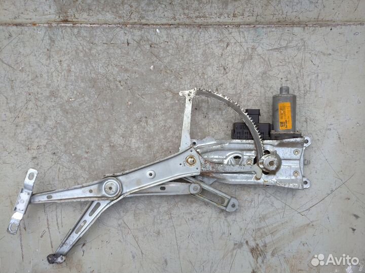 Стеклоподъемник левый Opel Astra G 1998-2005