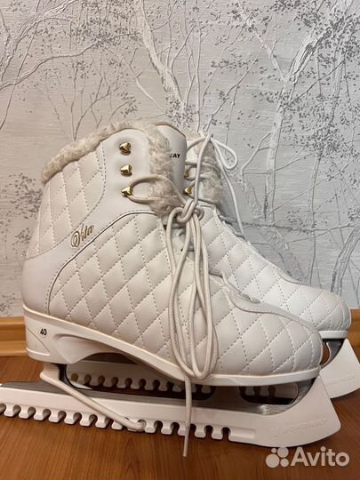 Коньки фигурные