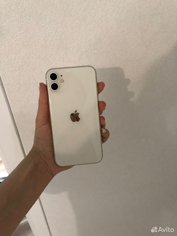 iPhone 11, 64 ГБ