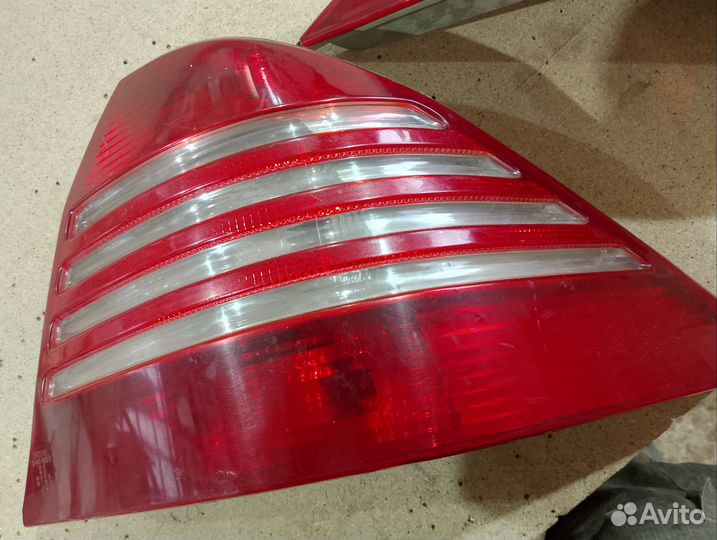 Задние фары Mercedes Benz S-Class W220