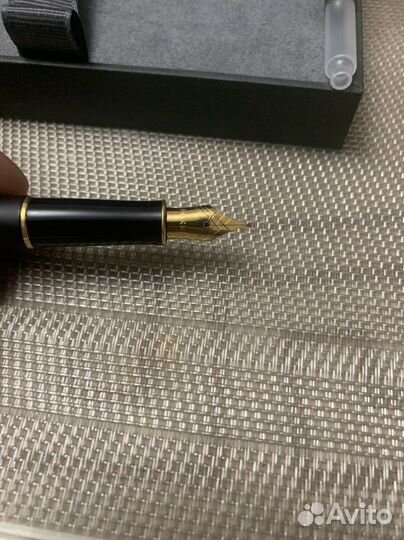 Перьевая ручка parker