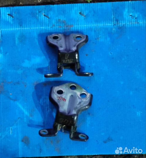 Петли двери задней (правой) SsangYong Rexton