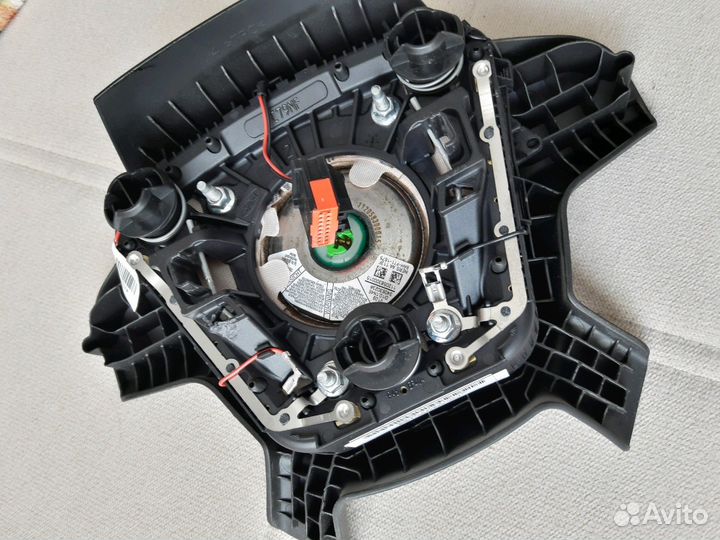 Подушка безапасности в руль