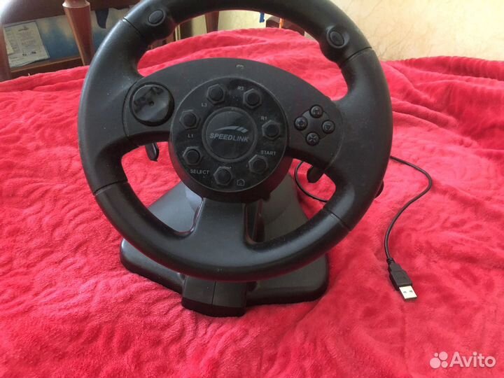 Игровой руль с педалями
