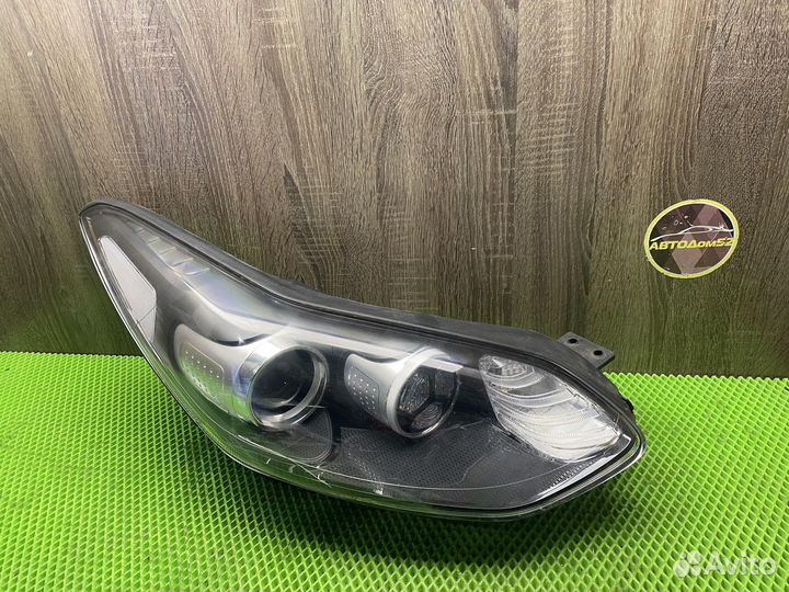 Фара правая Kia Sportage 4 92102f1010