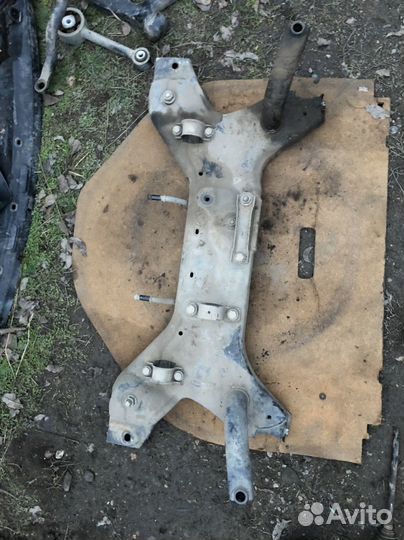 Подрамник mitsubishi colt z36