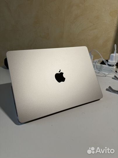 MacBook Air 13 M2 8/256 Gold