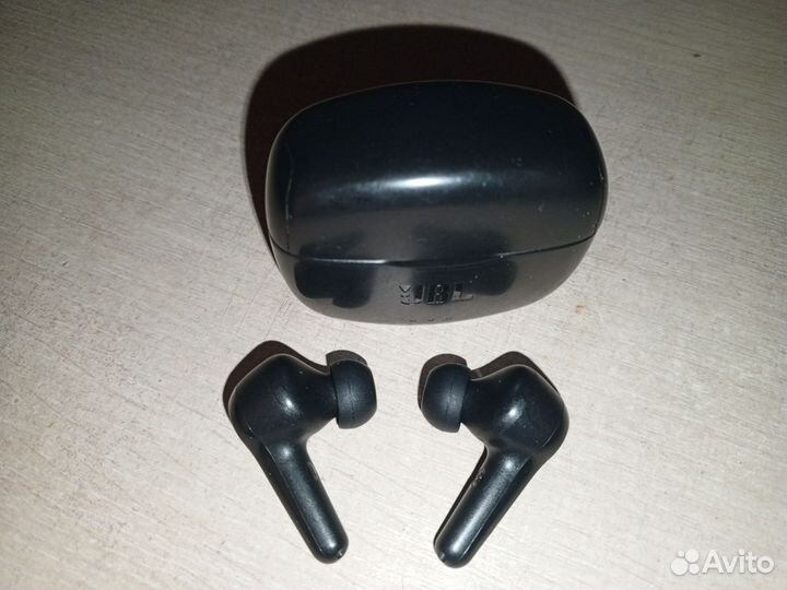 Беспроводные наушники jbl tune 215 tws