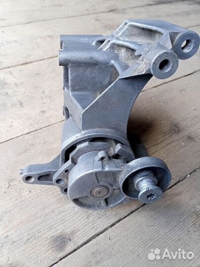 Кронштейн генератора bmw 3 e46 с натяжителем