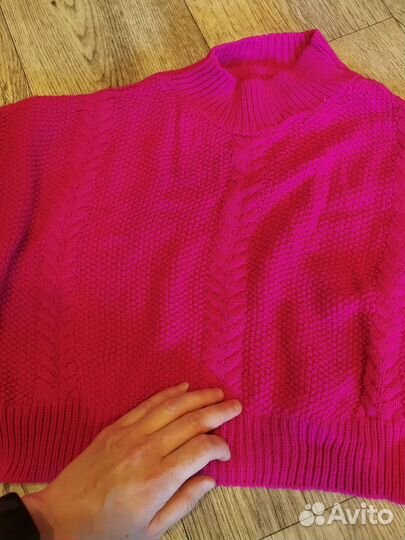 Свитер укороченный