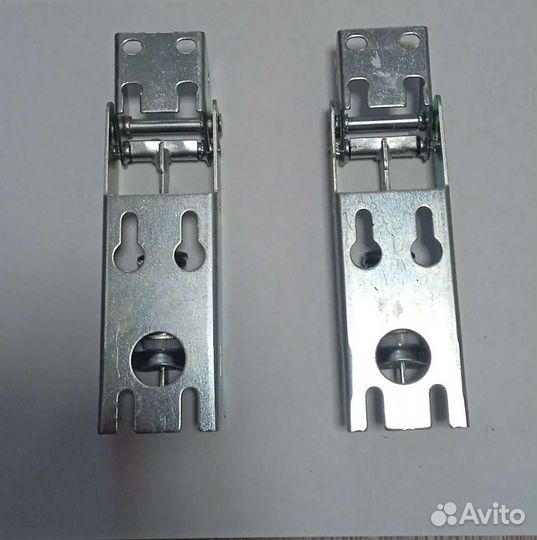 Кронштейн двери для морозильного ларя Бирюса