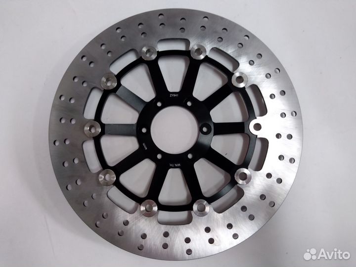 Диск тормозной передний черный на Honda CBR XX Bla