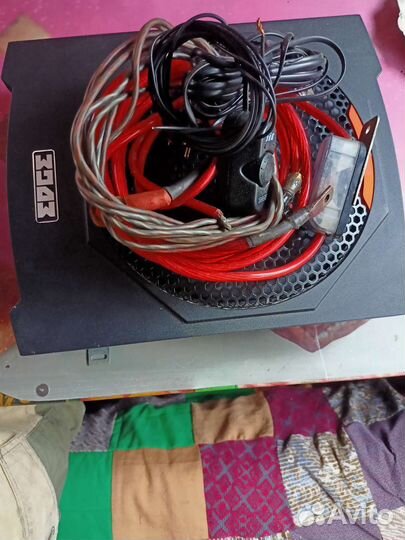 Сабвуфер под сиденье