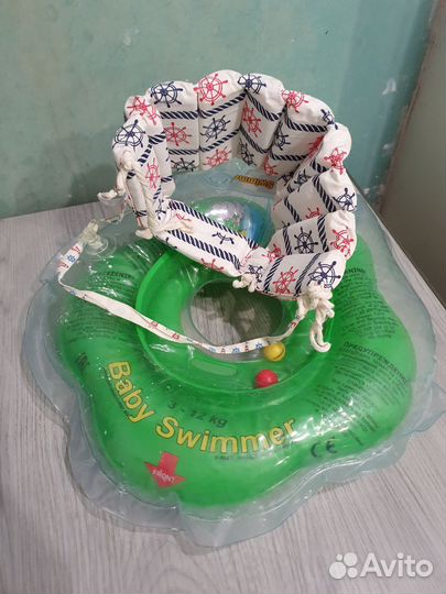 Круг на шею и шапочка-русалка для купания малыша