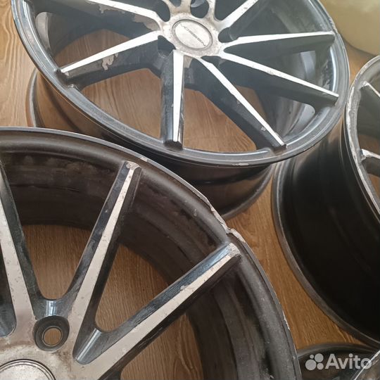 Литые диски r17 vossen
