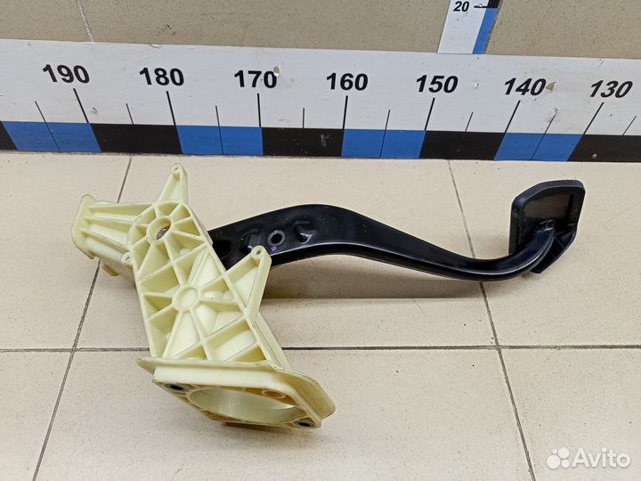 Педаль тормоза 5-serie GT F07 2009-2016