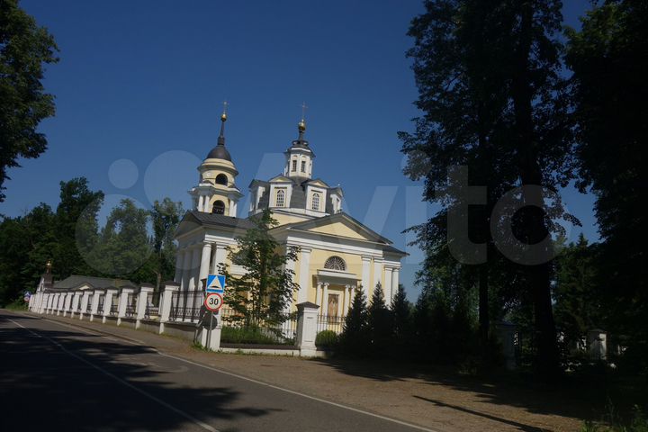 Коттедж 394 м² на участке 10 сот.