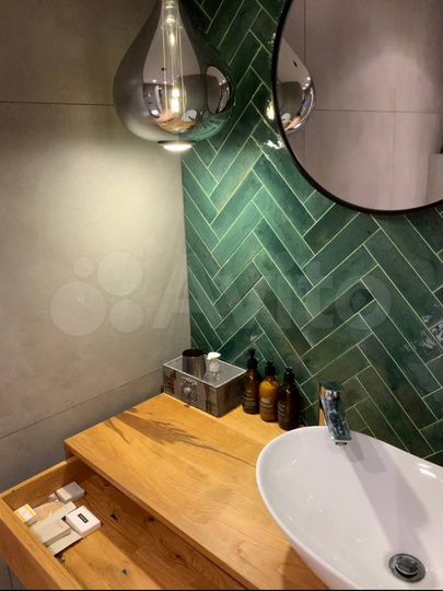 3-к. квартира, 105 м², 1/4 эт.