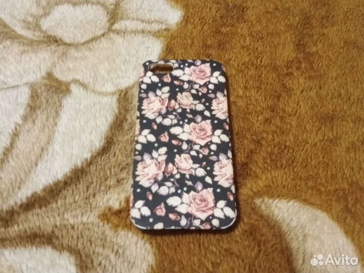 Чехлы на телефон на iPhone