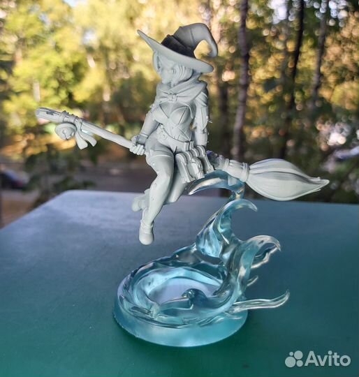 Ведьма на метле, фигурка. Смола, под покраску
