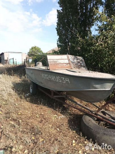 Лодка алюминиевая с мотором