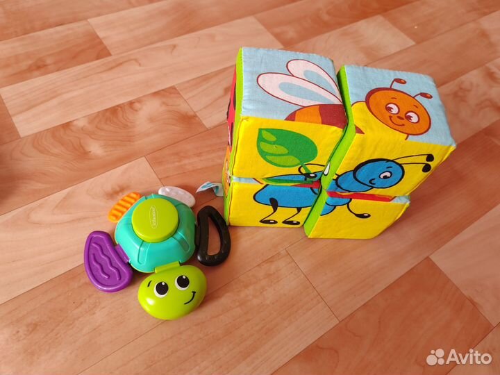 Развивающие игрушки для малышей пакетом
